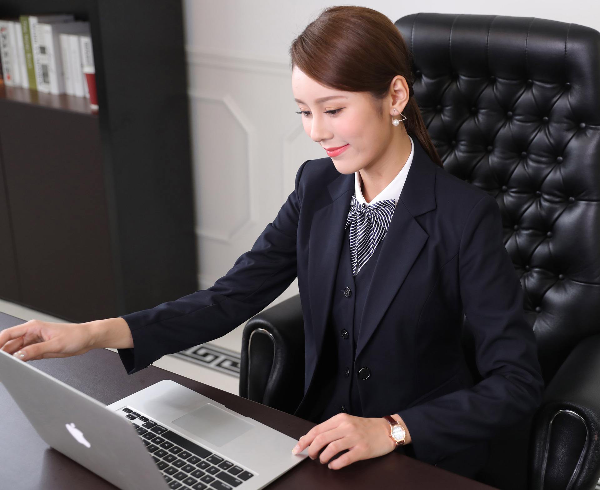 为什么HR颜值都很高?